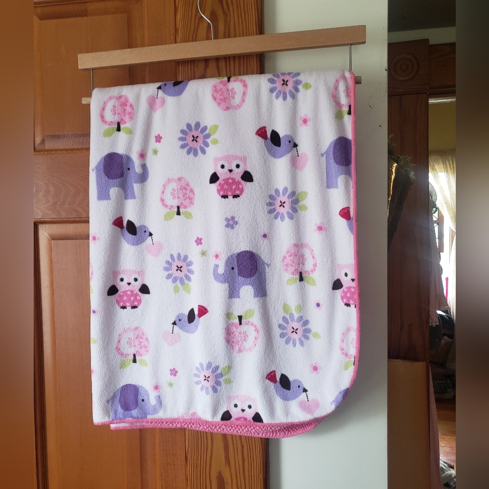 NWOT Circo Baby Elephant Owl Bird Apple Floral Print Plush Blanket